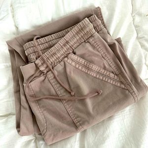 Maurice’s weekender cargo drawstring pant. Never worn. Size large - regular.